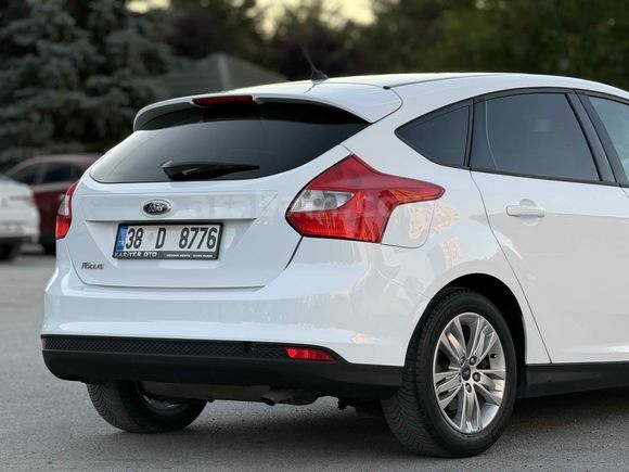 2013 MODEL HATASIZ FORD FOCUS