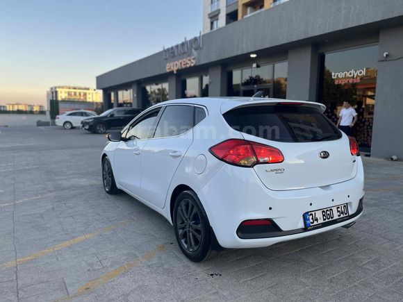 Sahibinden Kia Ceed 1.6 CRDi Concept 2012 Model 