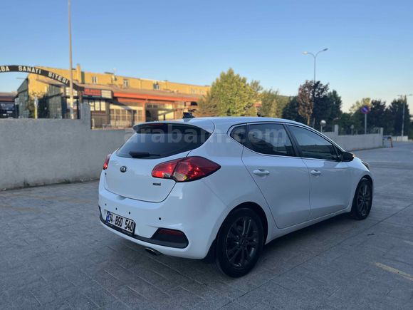 Sahibinden Kia Ceed 1.6 CRDi Concept 2012 Model 