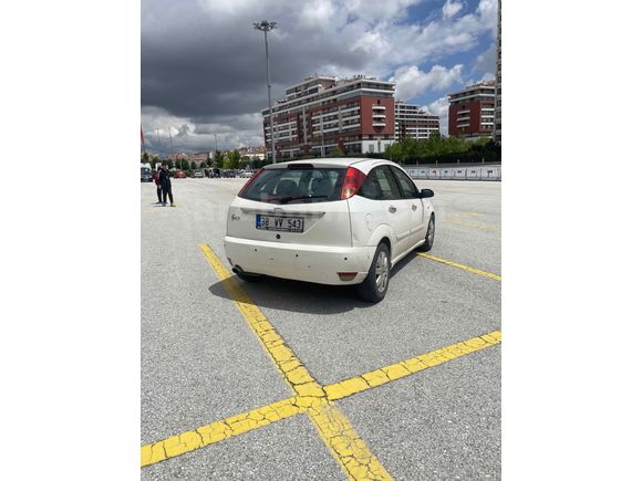 Sahibinden Ford Focus 1.6 Trend 2000 Model 