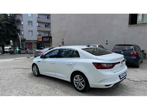 İKİNCİ SAHİBİNDEN TEMİZ MEGANE
