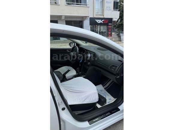 İKİNCİ SAHİBİNDEN TEMİZ MEGANE
