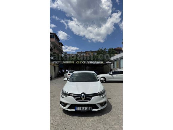 İKİNCİ SAHİBİNDEN TEMİZ MEGANE