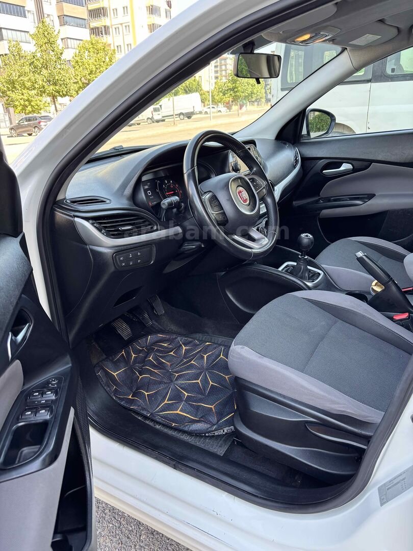 Galeriden Fiat Egea 1.6 Multijet Urban 2016 Model Gaziantep 209.000 km Beyaz 4