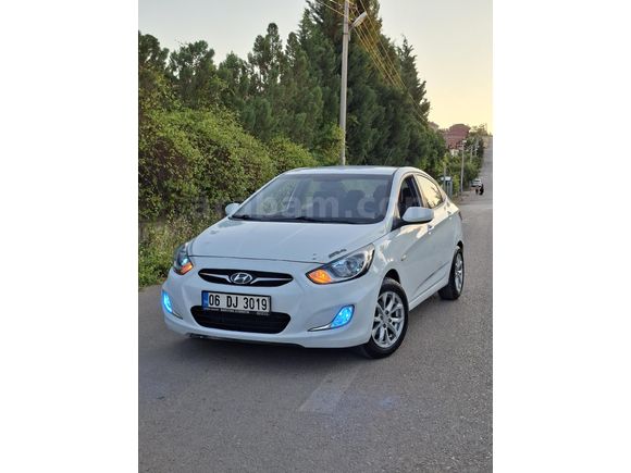 Sahibinden Hyundai Accent Blue 1.4 CVVT Mode 2011 Model