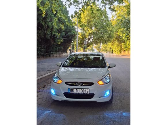 Sahibinden Hyundai Accent Blue 1.4 CVVT Mode 2011 Model