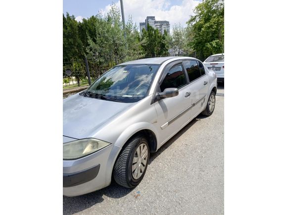 Sahibinden Renault Megane 1.4 Authentique 2005 Model  340.000 km Gri