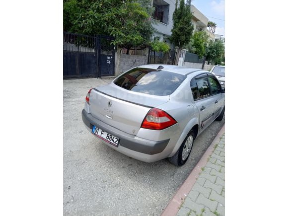 Sahibinden Renault Megane 1.4 Authentique 2005 Model  340.000 km Gri