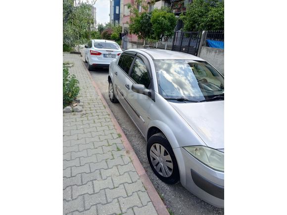 Sahibinden Renault Megane 1.4 Authentique 2005 Model  340.000 km Gri