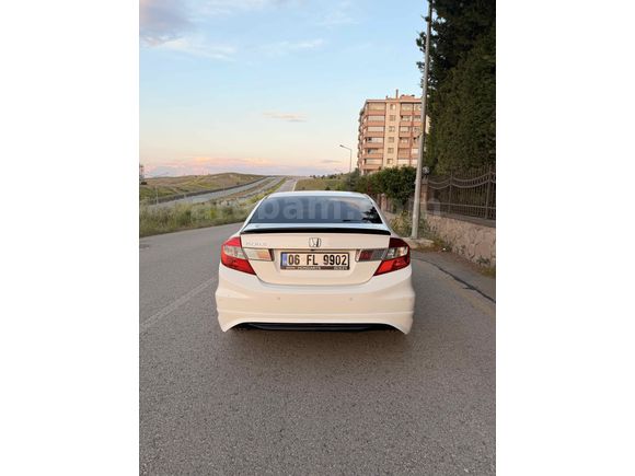 Sahibinden Honda Civic 1.6i VTEC Eco Elegance 2015 Model 