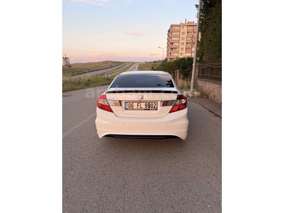 Sahibinden Honda Civic 1.6i VTEC Eco Elegance 2015 Model 