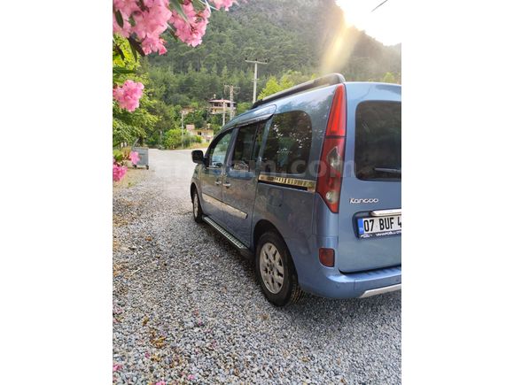 Sahibinden Renault Kangoo Multix 1.5 dCi Chromeline Edition 2012 Model
