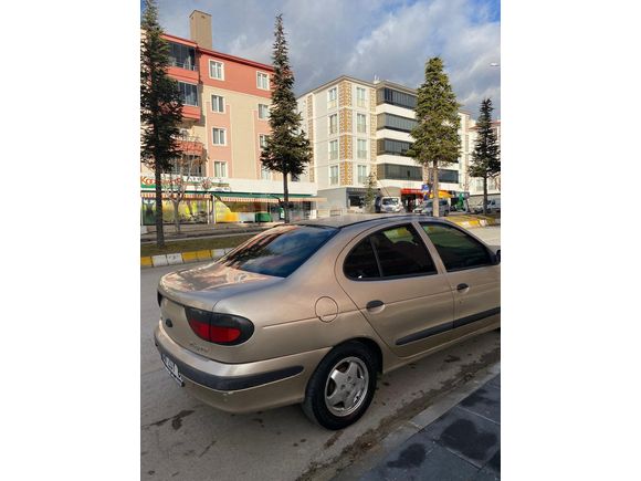 Sahibinden Renault Megane.1. 2.0 RXT 1998 Model