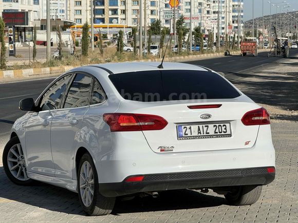 Galeriden Ford Focus 1.5 TDCi Titanium 2015 Model Diyarbakır