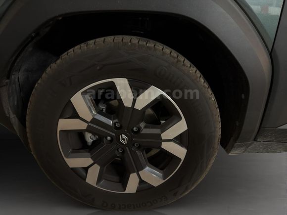 otomobil Renault Duster 1.3 TCE Techno EDC