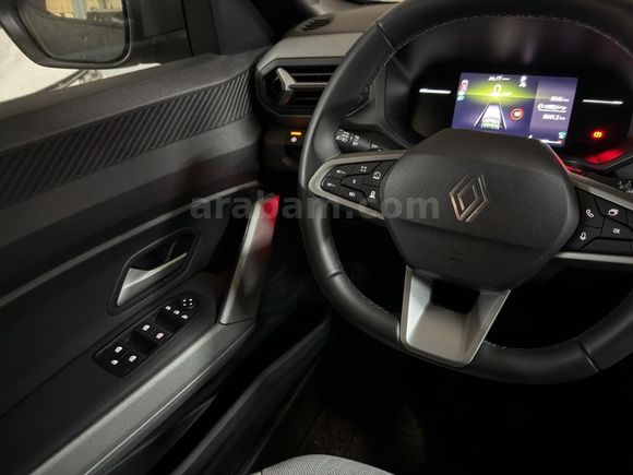 otomobil Renault Duster 1.3 TCE Techno EDC