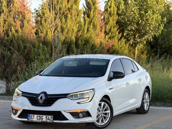 Galeriden Renault Megane 1.5 Blue DCI Touch 2020 Model Batman