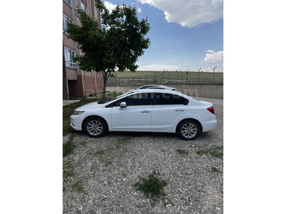 Sahibinden Honda Civic 1.6i VTEC Premium 2014 Model 