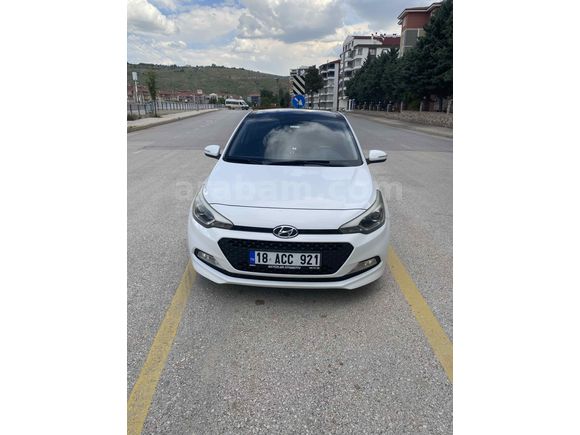 Sahibinden Hyundai i20 1.4 MPI Style 2015 Model 