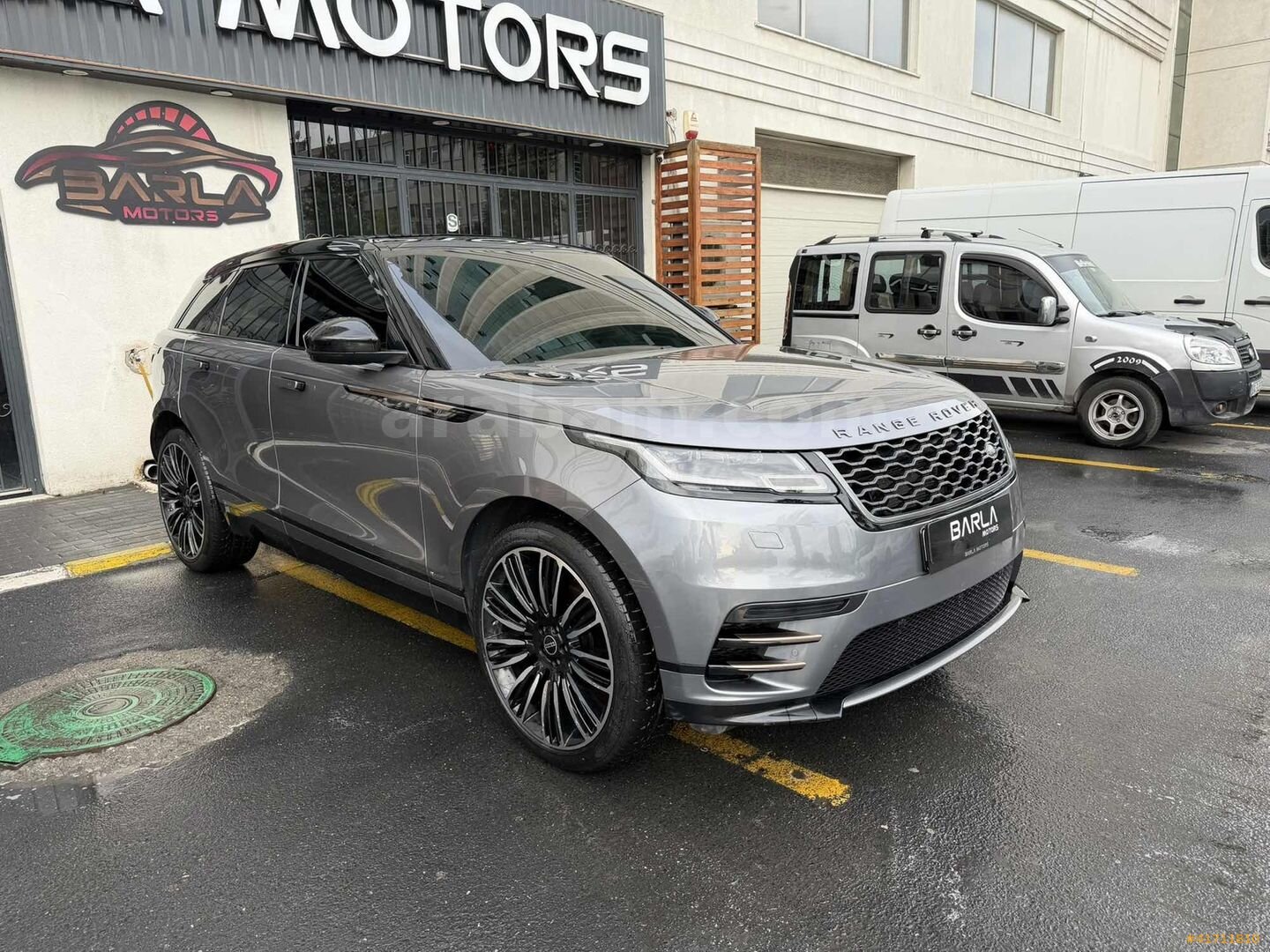 Galeriden Land Rover Range Velar 2.0 TD4 R-Dynamic S 2020 Model İstanbul 109.000 km Gri 3