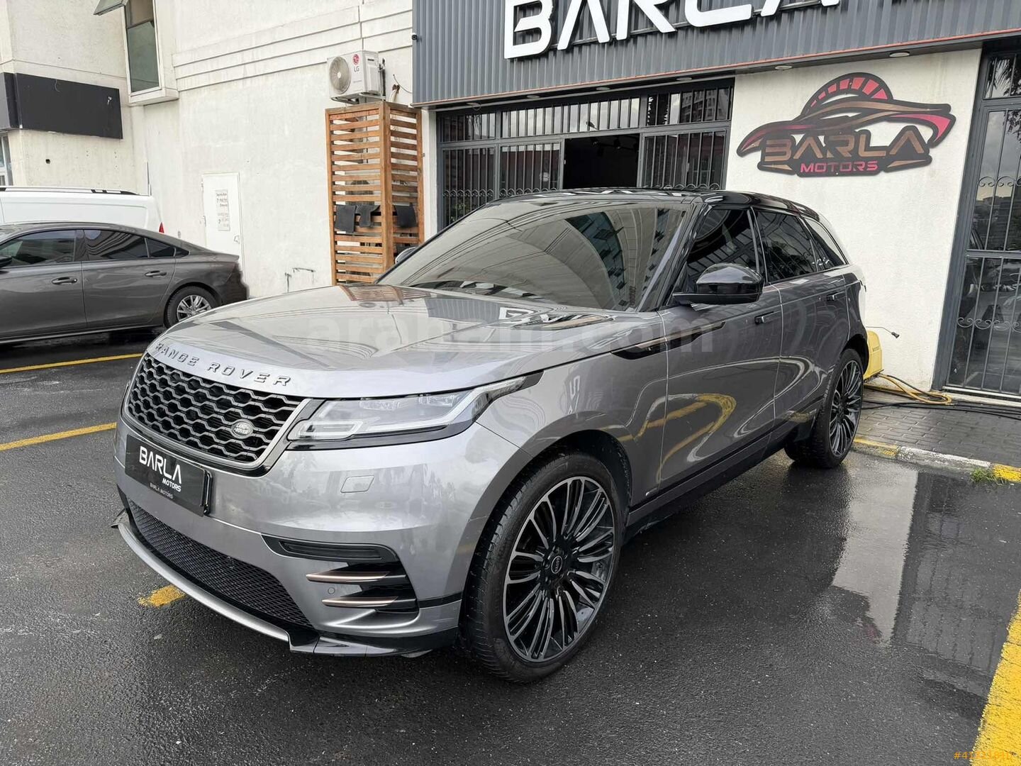 Galeriden Land Rover Range Velar 2.0 TD4 R-Dynamic S 2020 Model İstanbul 109.000 km Gri 4