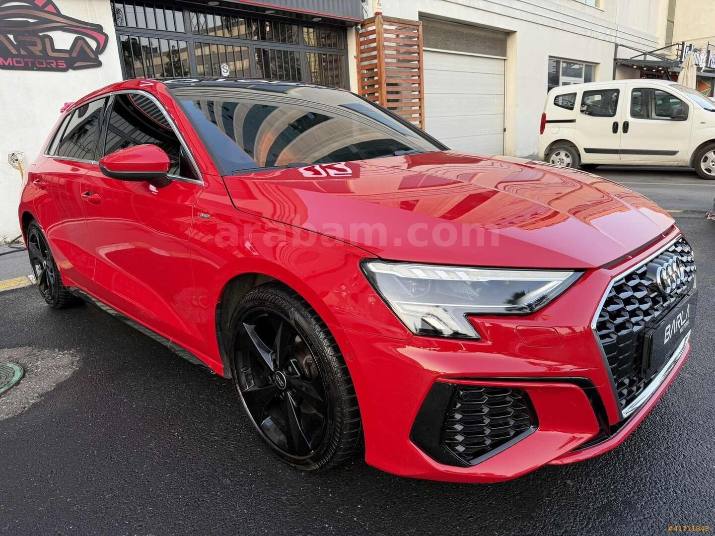 Galeriden Audi A3 Sportback 35 TFSI S-Line 2023 Model İstanbul 42.000 km Kırmızı 2