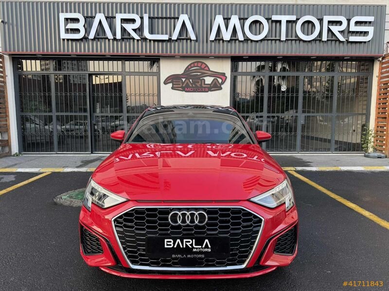 Galeriden Audi A3 Sportback 35 TFSI S-Line 2023 Model İstanbul 42.000 km Kırmızı