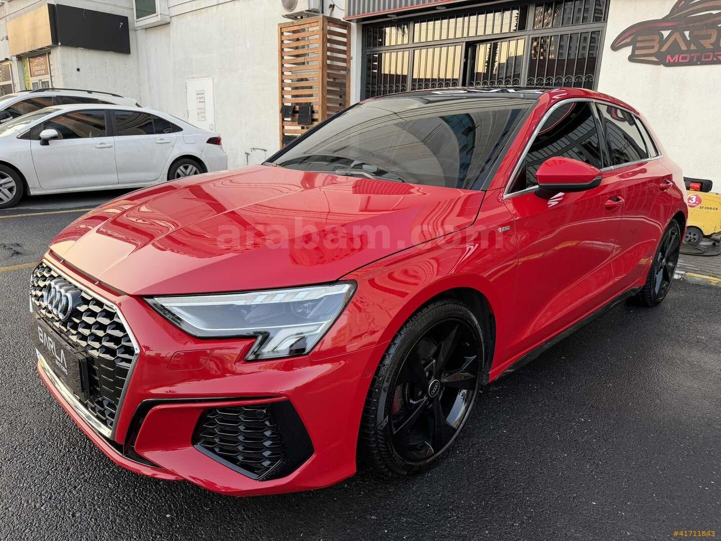 Galeriden Audi A3 Sportback 35 TFSI S-Line 2023 Model İstanbul 42.000 km Kırmızı 4
