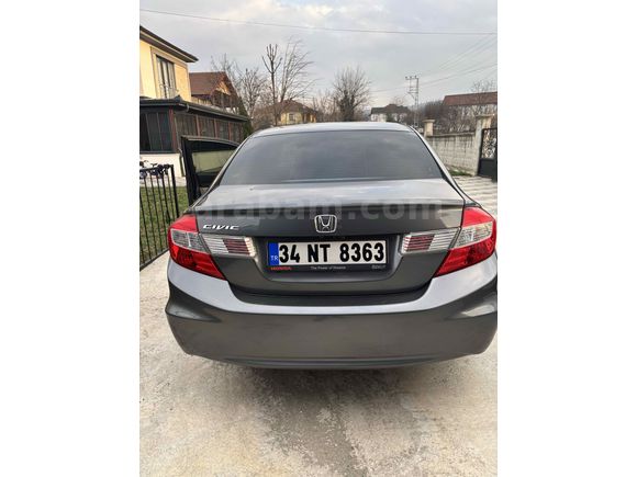 Sahibinden Honda Civic 1.6i VTEC Elegance 2015 Model 