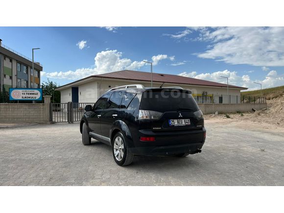 Sahibinden Mitsubishi Outlander 2.0 DI-D Instyle 2009 Model