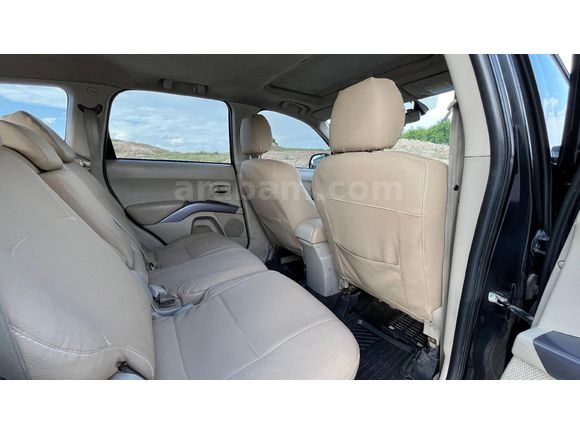 Sahibinden Mitsubishi Outlander 2.0 DI-D Instyle 2009 Model