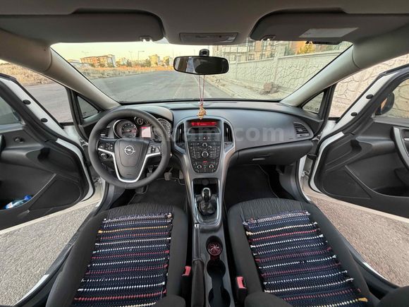 ASEL AUTO’DAN Opel Astra 1.6 Edition Plus 2016 Model
