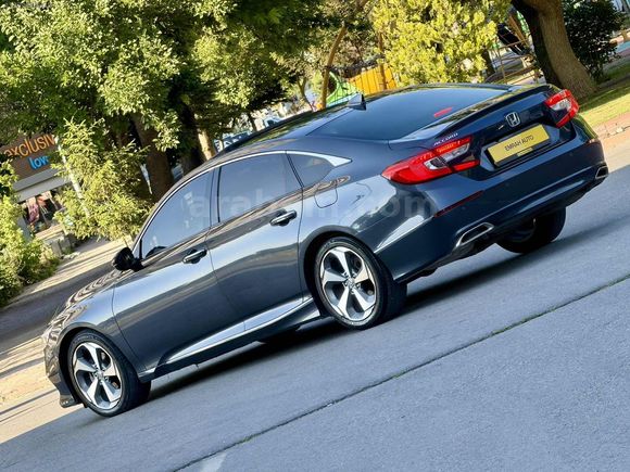 EMRAH AUTO'Dan HATASIZ EMSALSİZ TEMIZLIKTE TAM DOLU