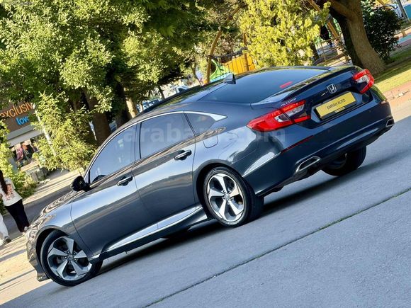 EMRAH AUTO'Dan HATASIZ EMSALSİZ TEMIZLIKTE TAM DOLU