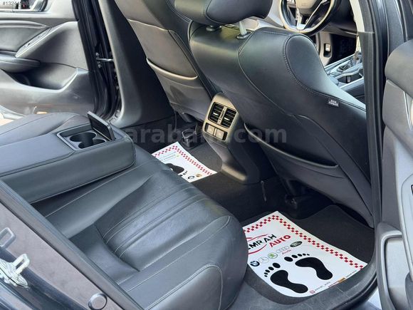 EMRAH AUTO'Dan HATASIZ EMSALSİZ TEMIZLIKTE TAM DOLU