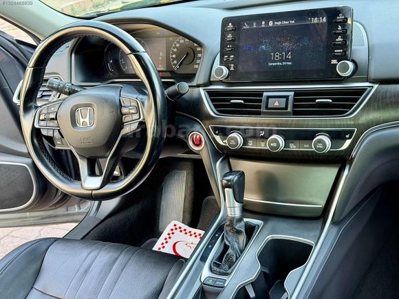 EMRAH AUTO'Dan HATASIZ EMSALSİZ TEMIZLIKTE TAM DOLU