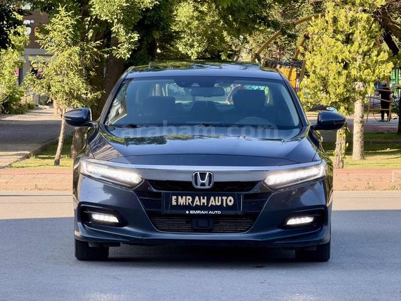 EMRAH AUTO'Dan HATASIZ EMSALSİZ TEMIZLIKTE TAM DOLU