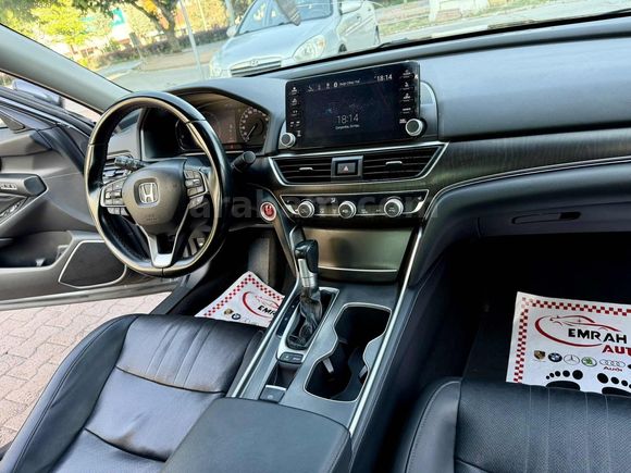 EMRAH AUTO'Dan HATASIZ EMSALSİZ TEMIZLIKTE TAM DOLU