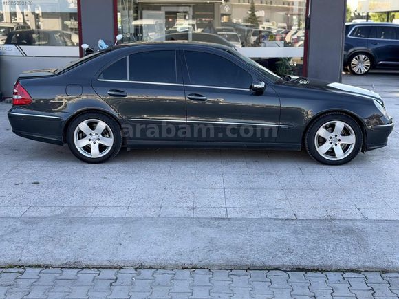 ALP ARS AUTO'Dan 2003 E220 CDİ DEĞİŞENSİZ 4 PARÇA BOYALI