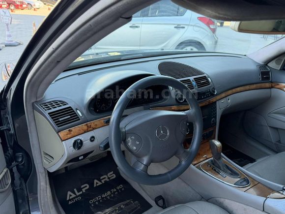 ALP ARS AUTO'Dan 2003 E220 CDİ DEĞİŞENSİZ 4 PARÇA BOYALI