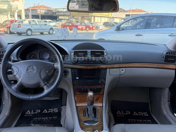 ALP ARS AUTO'Dan 2003 E220 CDİ DEĞİŞENSİZ 4 PARÇA BOYALI