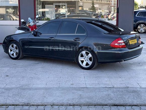 ALP ARS AUTO'Dan 2003 E220 CDİ DEĞİŞENSİZ 4 PARÇA BOYALI