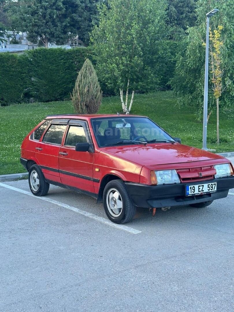Galeriden Lada Samara 1.5 1990 Model Çorum 320.000 km Kırmızı 1
