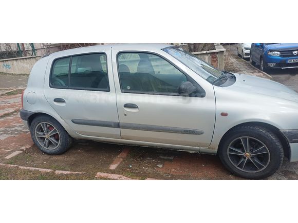 Sahibinden Renault Clio 1.4 RTA 2001 Model