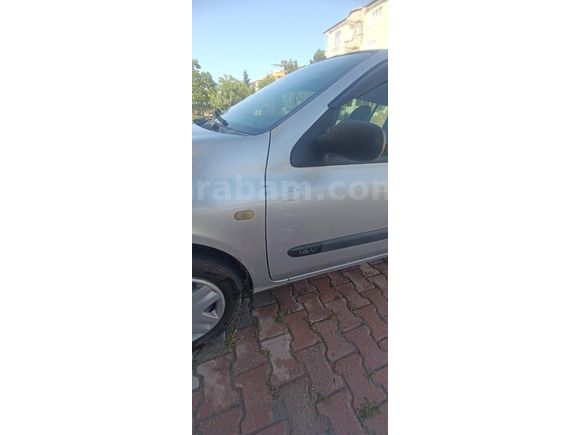 Sahibinden Renault Clio 1.2 Authentique 2006 Model  166.000 km Gri