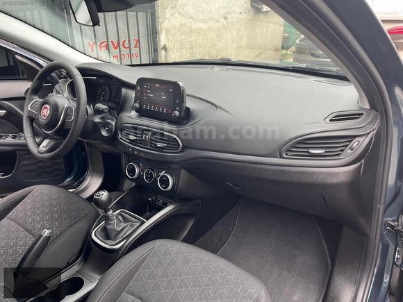 2025 model 1.4 urban traction lansman renk Egea cross 12.350 km