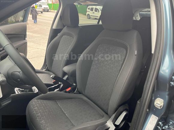 2025 model 1.4 urban traction lansman renk Egea cross 12.350 km