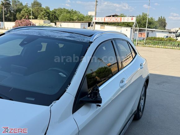 2016 MERCEDES GLA 180d AMG - ÖNCESİ BOYASIZ - 152.000 KM