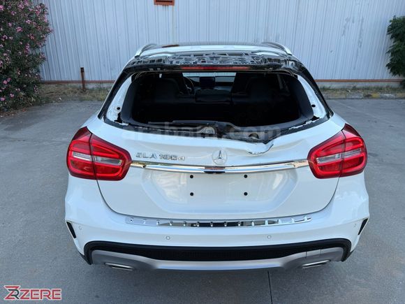 2016 MERCEDES GLA 180d AMG - ÖNCESİ BOYASIZ - 152.000 KM
