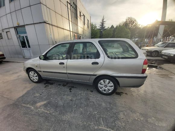 Öğretmenden Fiat Palio 1.4 EL Weekend 2000 Model